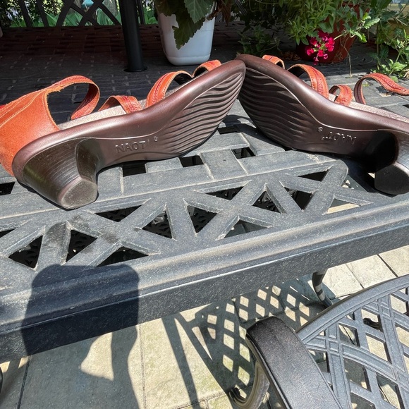 Lightly used Naots size 9 (40) - Picture 8 of 8